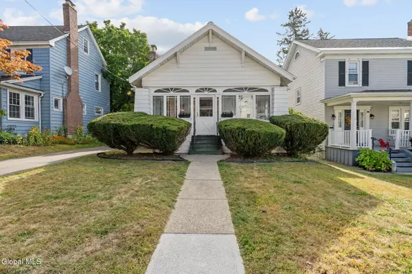 11 Fleetwood Avenue, Albany, NY 12208