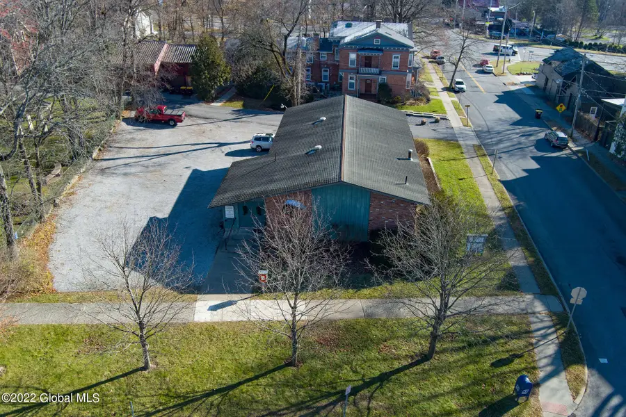 624 N Broadway, Saratoga Springs, NY 12866 - Image #3