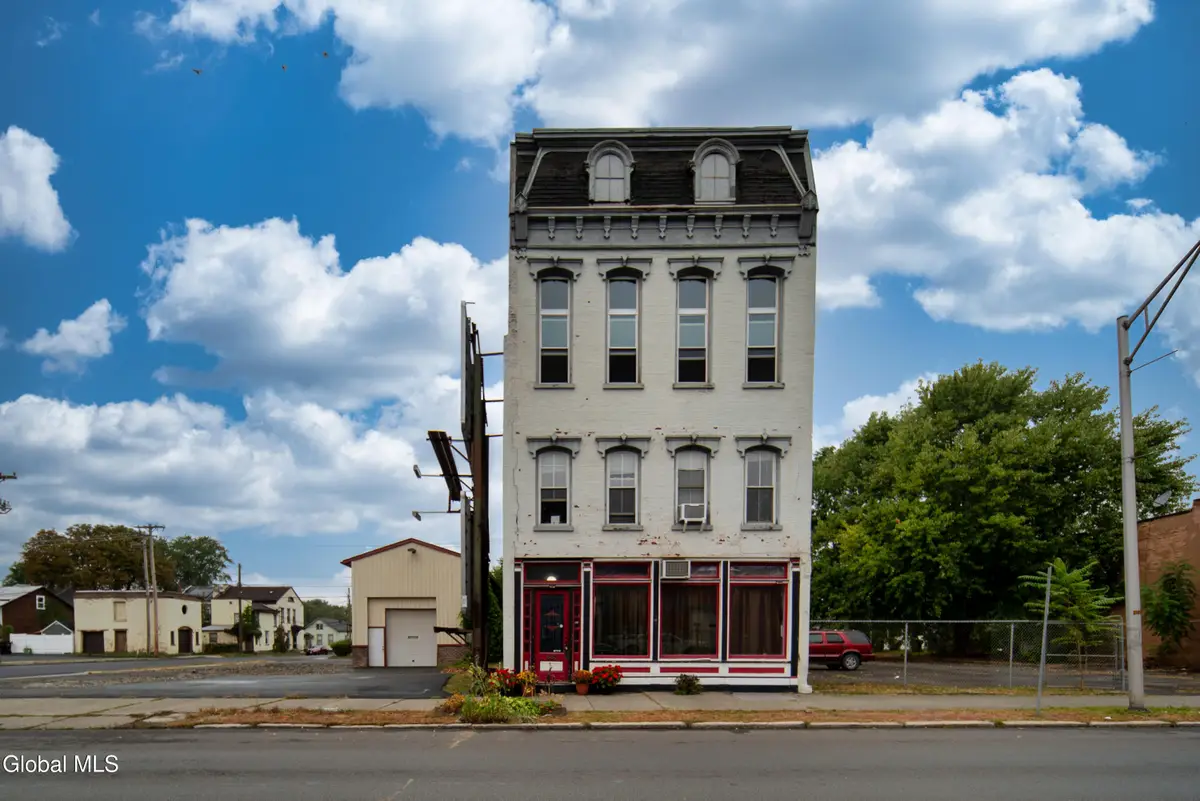 635 2nd Avenue, Troy, NY 12182 - #1