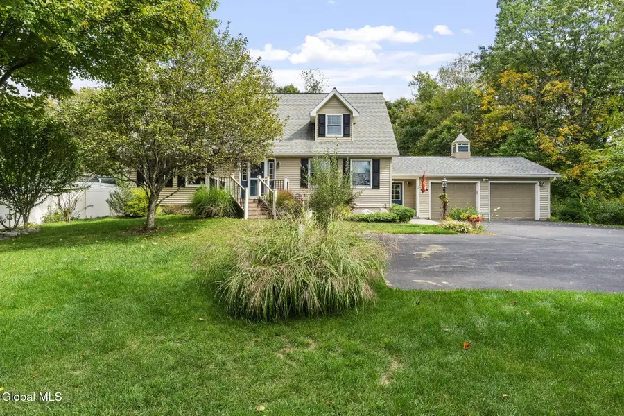 237 Moe Road, Clifton Park, NY 12065 - Image #2