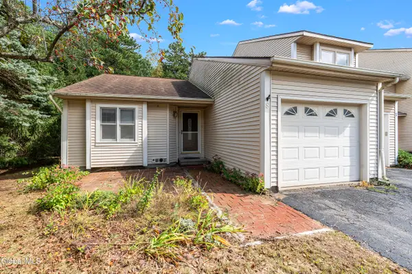 8 Wilan Lane, Albany, NY 12203