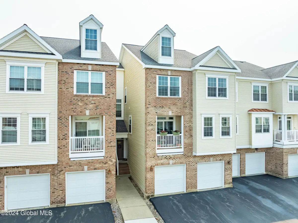 4203 Admirals Walk Drive, Cohoes, NY 12047 - Image #1