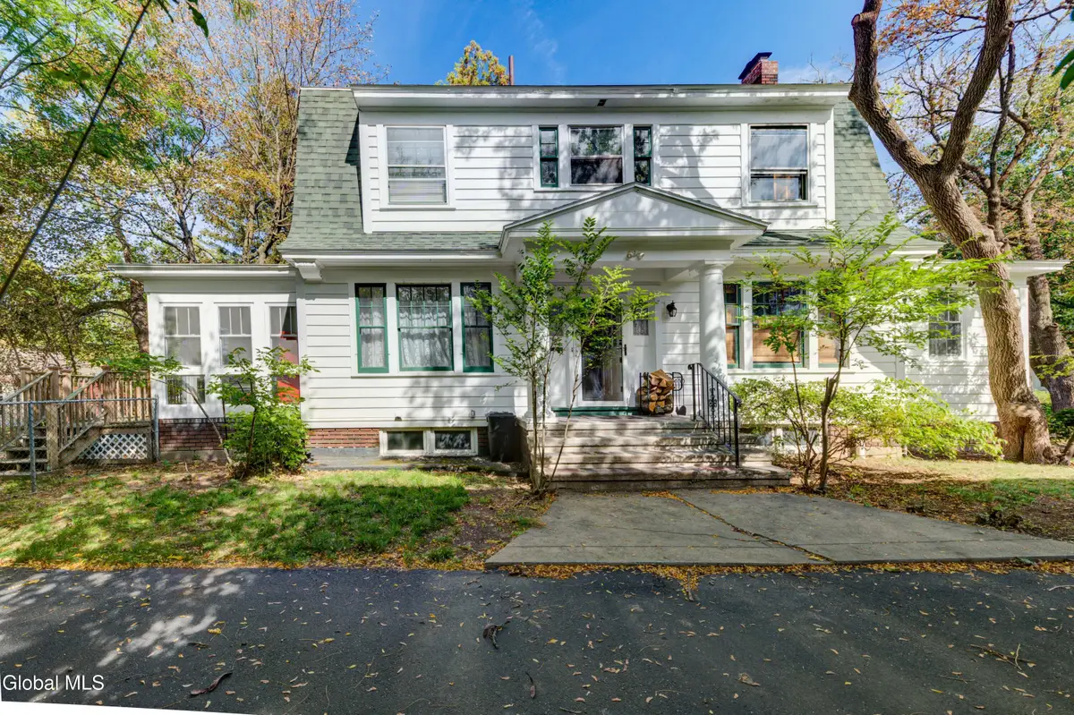 1053 Brierwood Boulevard, Schenectady, NY 12308 - Image #1