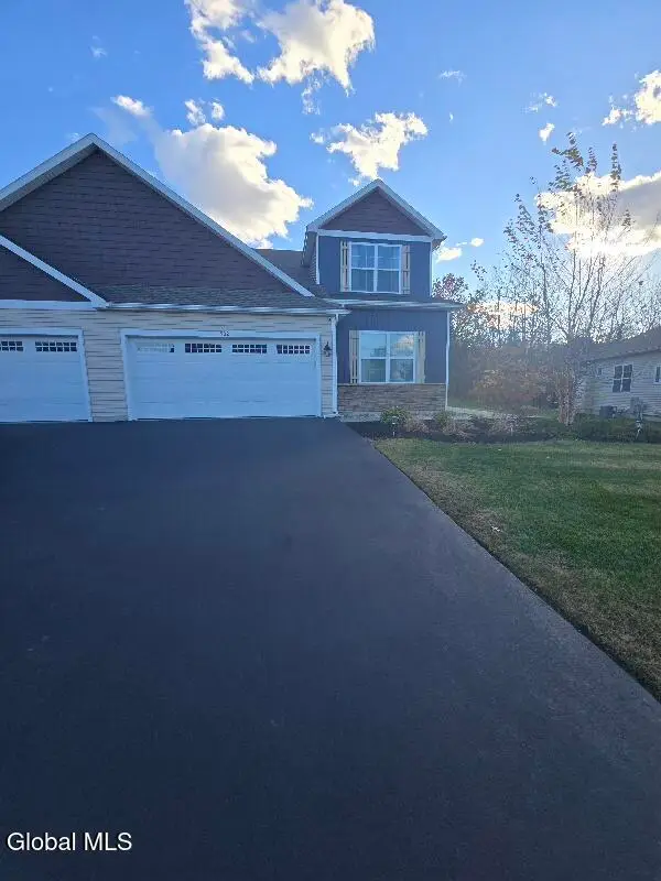 902 Anthony Street, North Greenbush, NY 12180 - Image #2