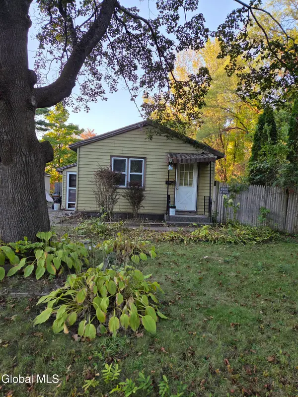 82 Wilkins Avenue, Colonie, NY 12205