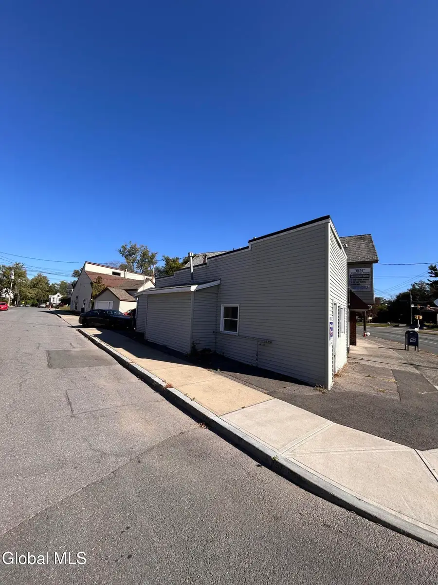 1679 Broadway, Schenectady, NY 12306 - Image #2