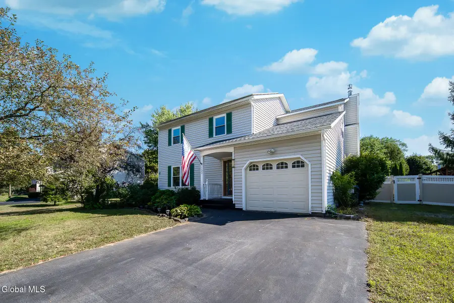 1123 Laural Lane, Malta, NY 12020 - Image #2