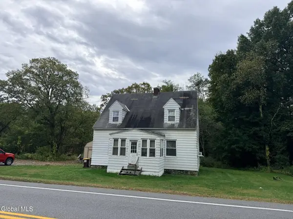 95 Round Lake Road, Malta, NY 12019