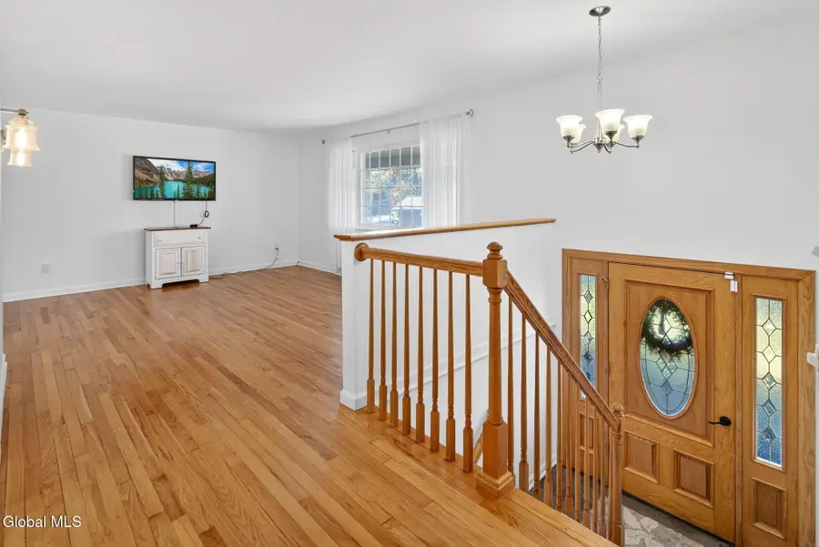 17 Ashley Drive, Latham, NY 12110 - Image #2