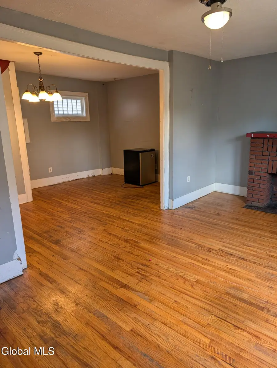 413 Summit Avenue, Schenectady, NY 12307 - Image #3