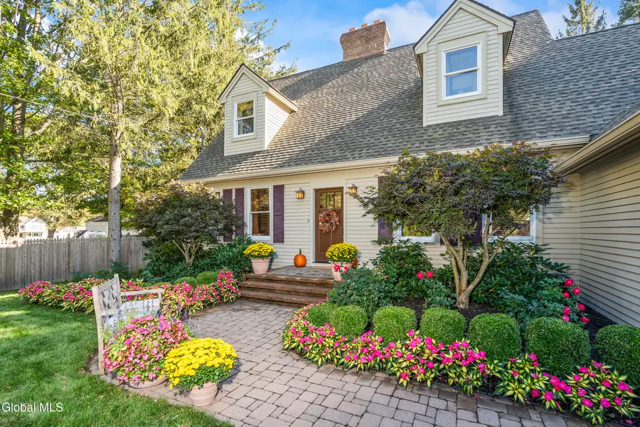 524 Macelroy Road, Clifton Park, NY 12065 - Image #2