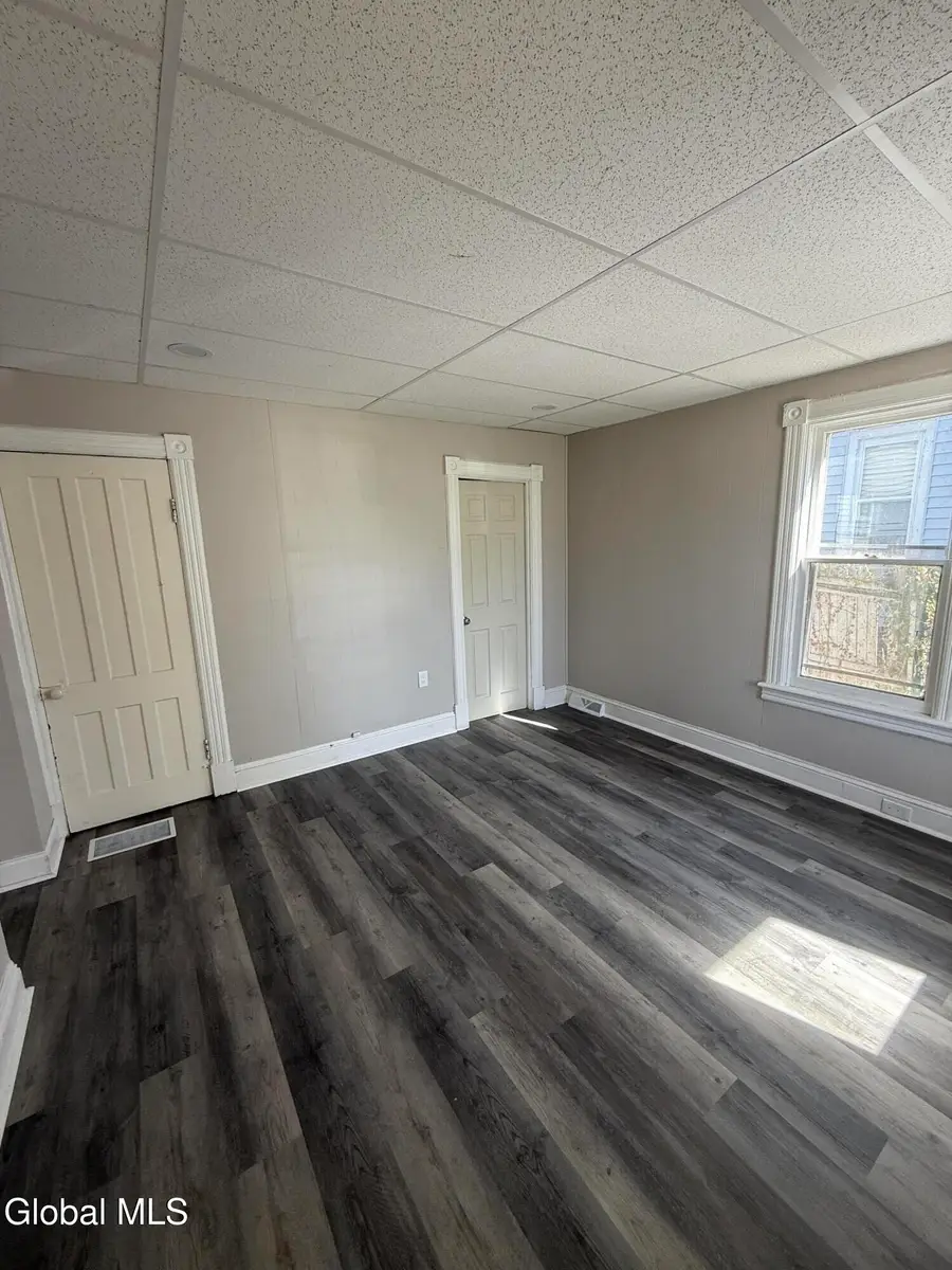 1320 4th Avenue, Schenectady, NY 12303 - Image #2