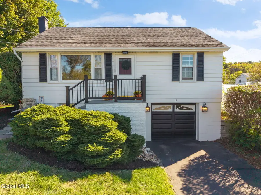 3 Linden Avenue, Hampton Manor, NY 12144 - Image #2