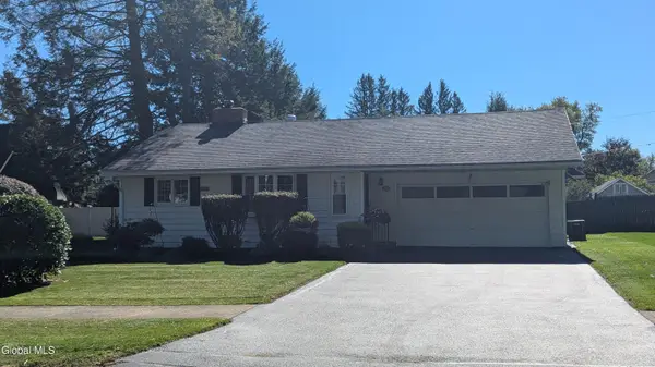 18 1/2 S Park Drive, Gloversville, NY 12078