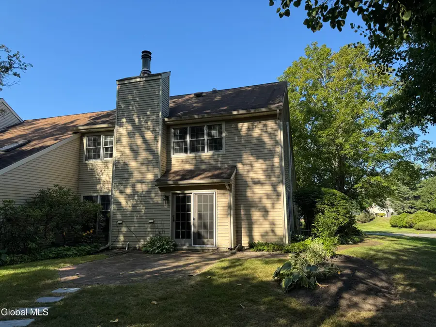 48 Commonwealth Drive, Bethlehem, NY 12077 - Image #2