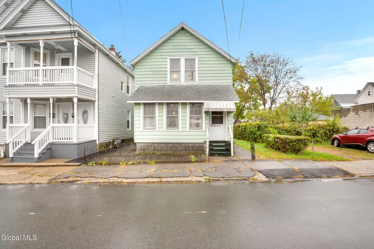 822 Sargent Place, Schenectady, NY 12303 - Image #1