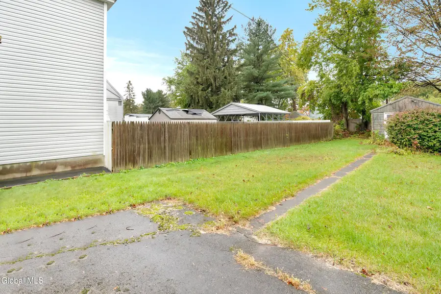 822 Sargent Place, Schenectady, NY 12303 - Image #3