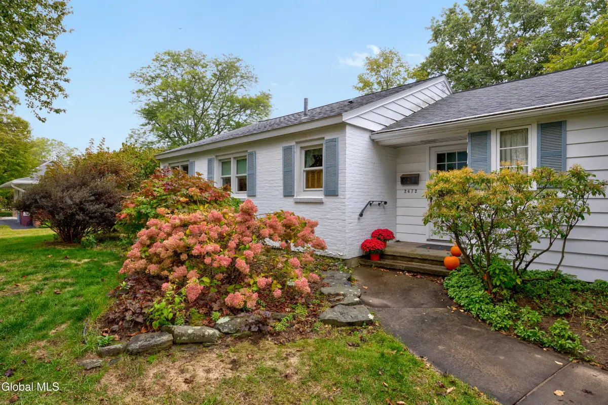 2472 Hilltop Road, Niskayuna, NY 12309 - Image #1