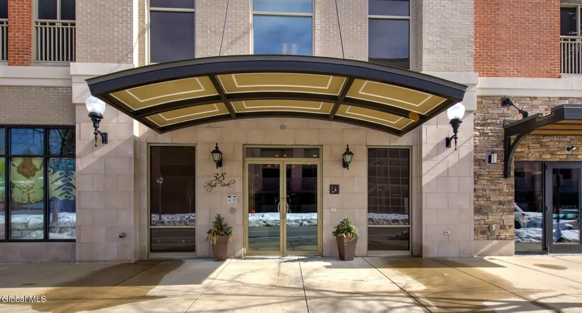 38 High Rock Avenue #APT 4A, Saratoga Springs, NY 12866 - Image #1