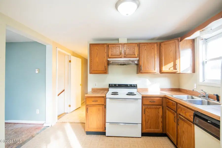 49 Bronk Drive, Queensbury, NY 12804 - Image #3