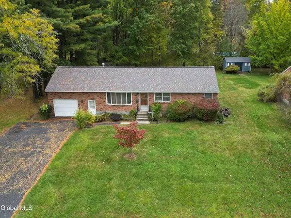 117 Brockley Drive, Bethlehem, NY 12054