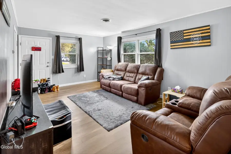 163 Chiswell Road, Schenectady, NY 12304 - Image #2