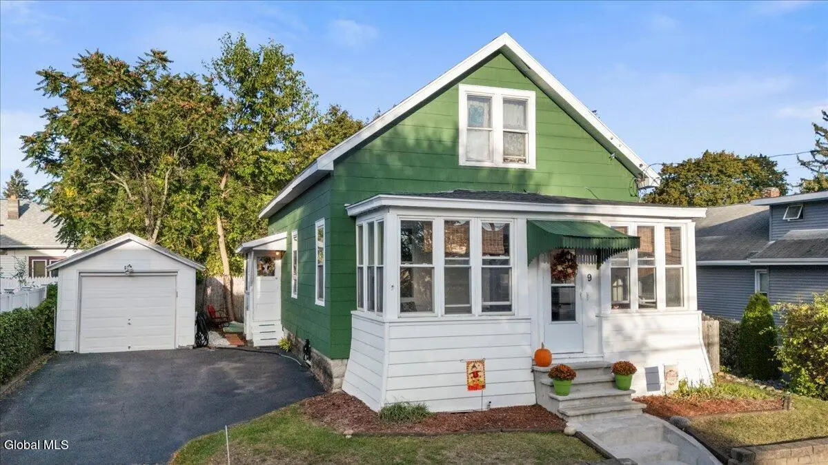 9 Corthell Street, Colonie, NY 12205 - Image #1