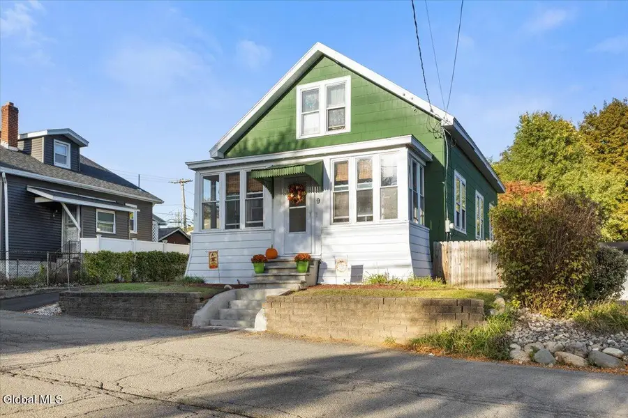 9 Corthell Street, Colonie, NY 12205 - Image #3