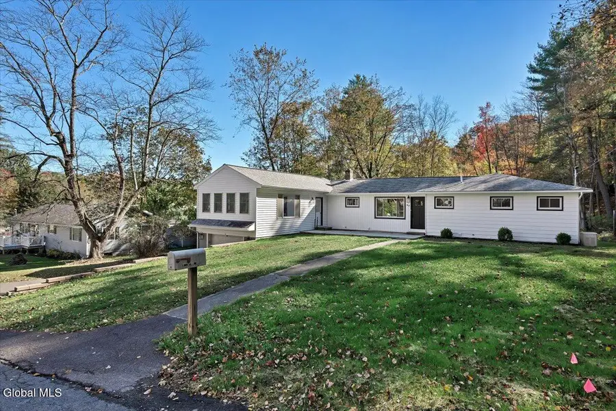 37 Greenwood Road, North Greenbush, NY 12198 - Image #2