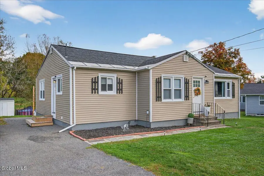 4 Sunset View Avenue, Brunswick, NY 12180 - Image #2