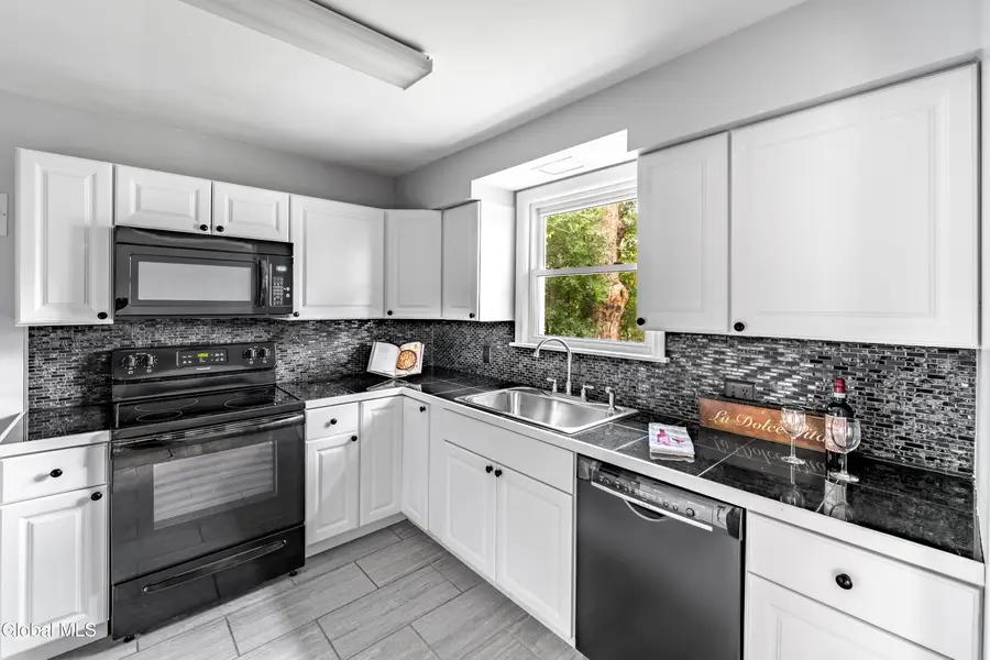 1231 Sumner Avenue, Schenectady, NY 12309 - Image #3