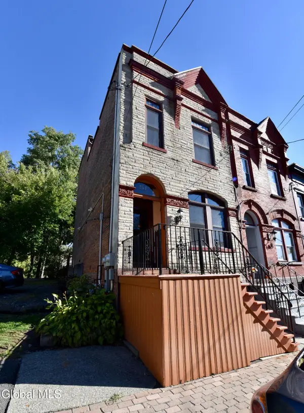 51 1/2 First Street, Albany, NY 12210