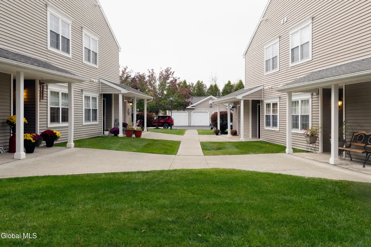 301 Evergreen Place, Rensselaer, NY 12144 - Image #1