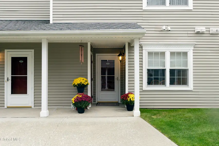 301 Evergreen Place, Rensselaer, NY 12144 - Image #2