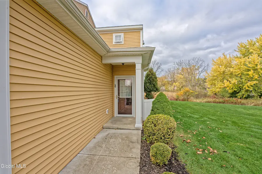 36 Stacey Court, Colonie Town, NY 12047 - Image #2