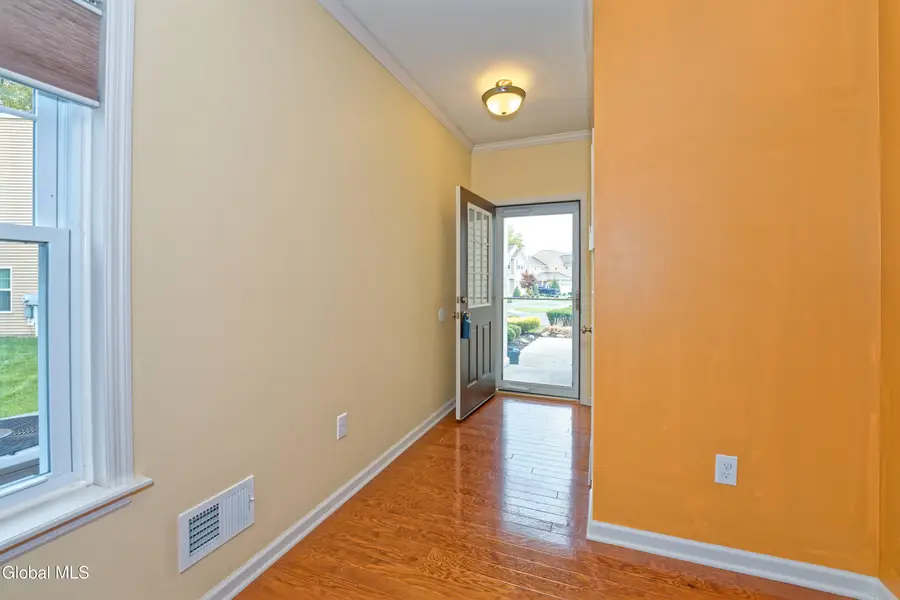 36 Stacey Court, Colonie Town, NY 12047 - Image #3