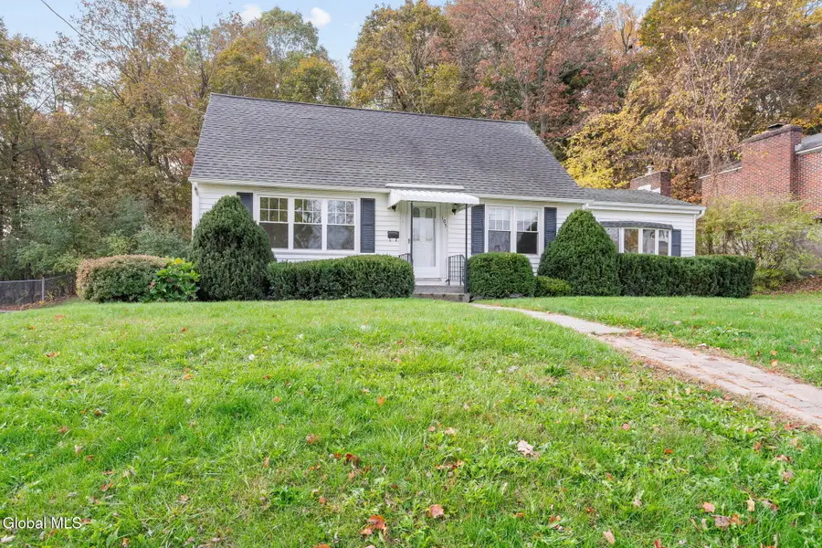 105 Overlook Avenue, Latham, NY 12110 - Image #3