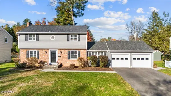 113 Westchester Drive N, Bethlehem, NY 12054