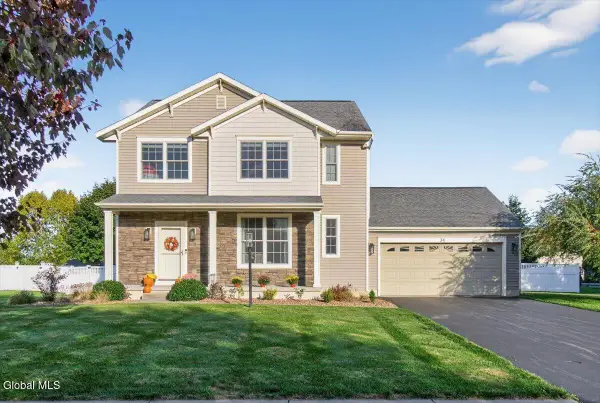 34 Avendale Drive, Malta, NY 12019