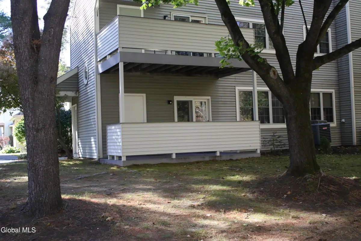 139 Monmouth Way #139, Halfmoon, NY 12065 - Image #1