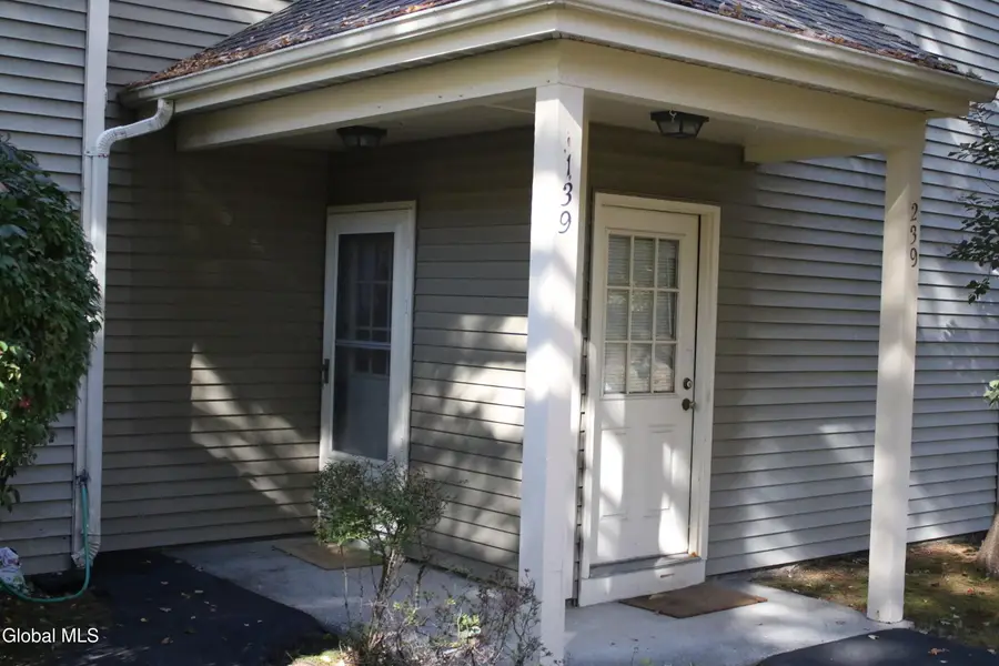 139 Monmouth Way #139, Halfmoon, NY 12065 - Image #2