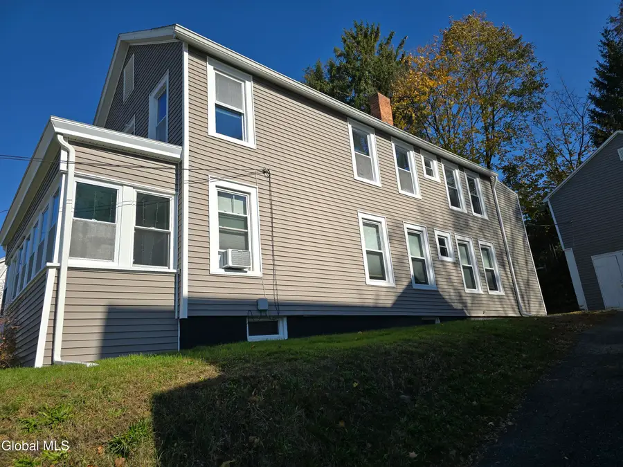 36 Kinloch Avenue, Troy, NY 12180 - Image #3