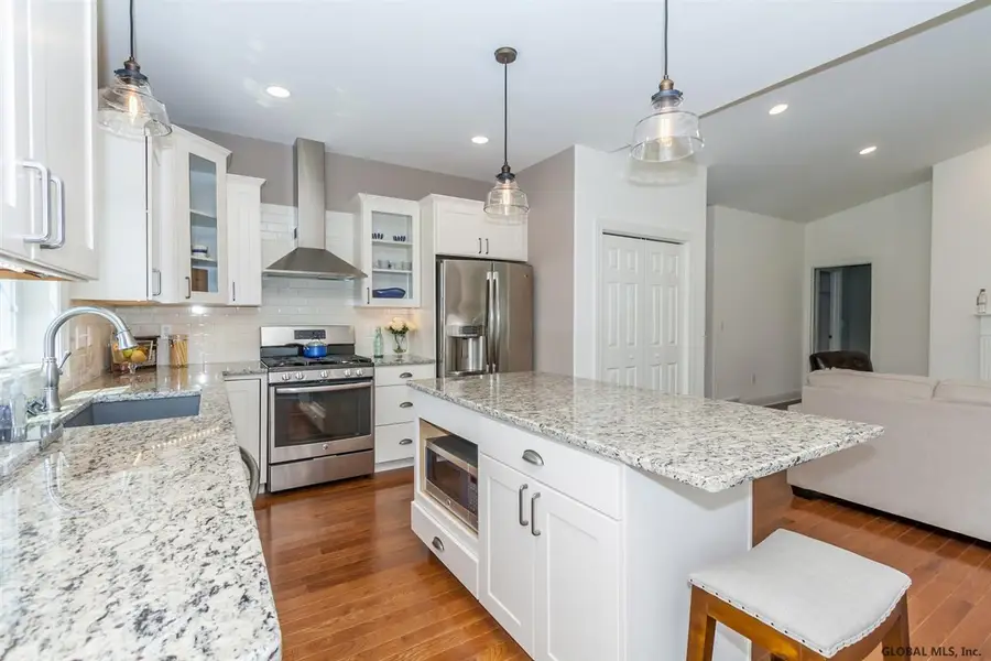 74 Lakepointe Way, Saratoga Springs, NY 12866 - Image #2