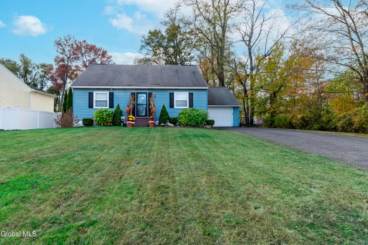 6 Barker Street, Colonie, NY 12205 - Image #1