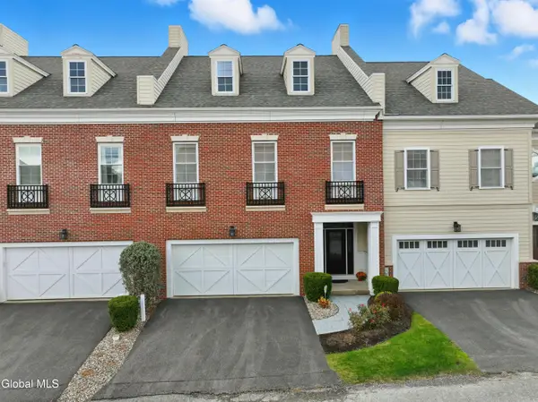 62 Cambridge Way, Colonie, NY 12110