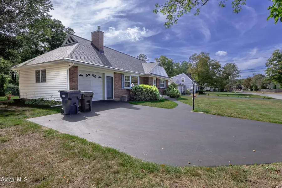 18 Richland Drive, Glenville, NY 12302 - Image #3