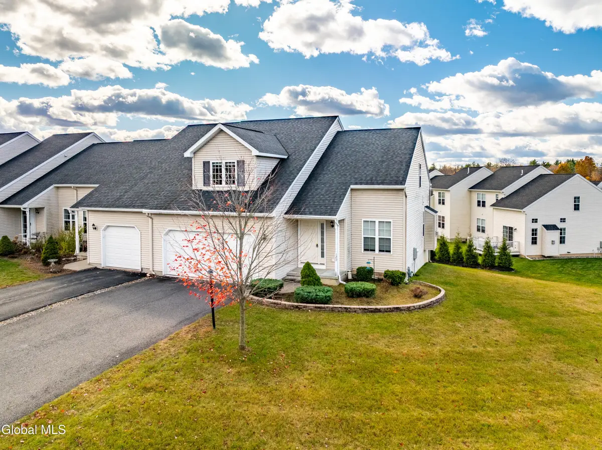 12D Pointe W Drive, Halfmoon, NY 12065 - Image #1