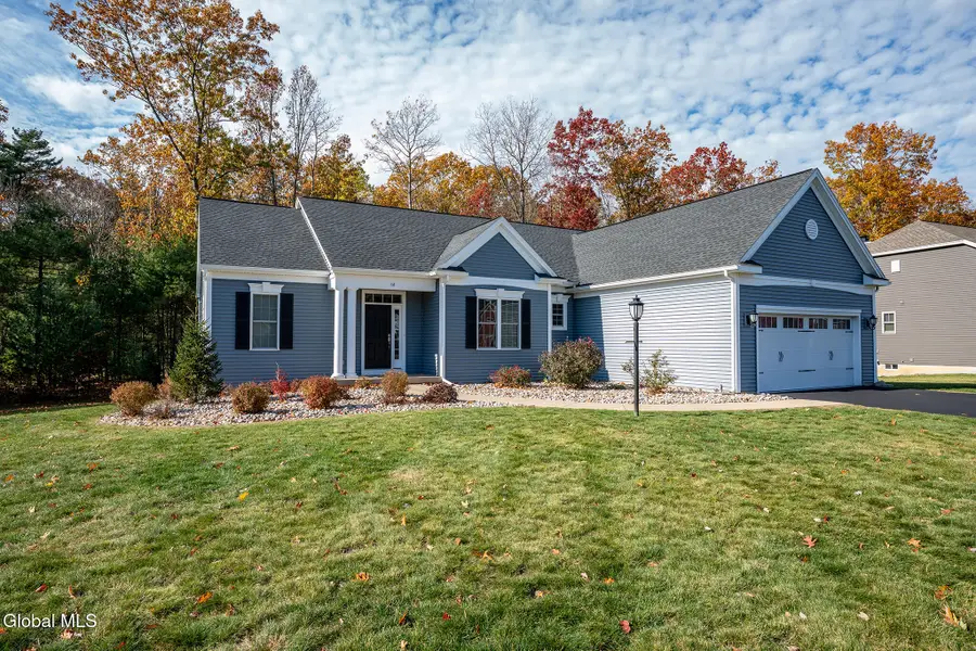 34 Greenbrier Way, Halfmoon, NY 12065 - Image #2