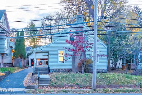 11 Vley Road, Scotia, NY 12302