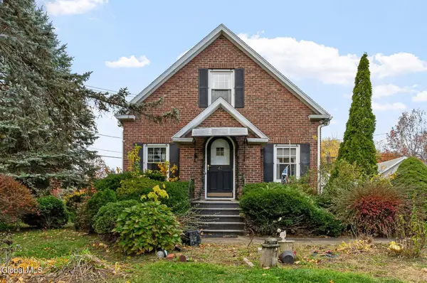 42 Collins Place, Albany, NY 12208